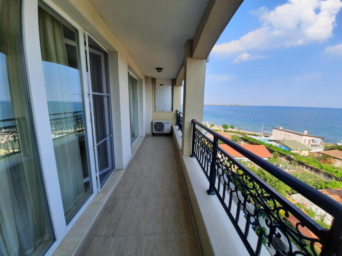 Private Super Apartments By Sea In Apart Hotel ! 포마리 외부 사진