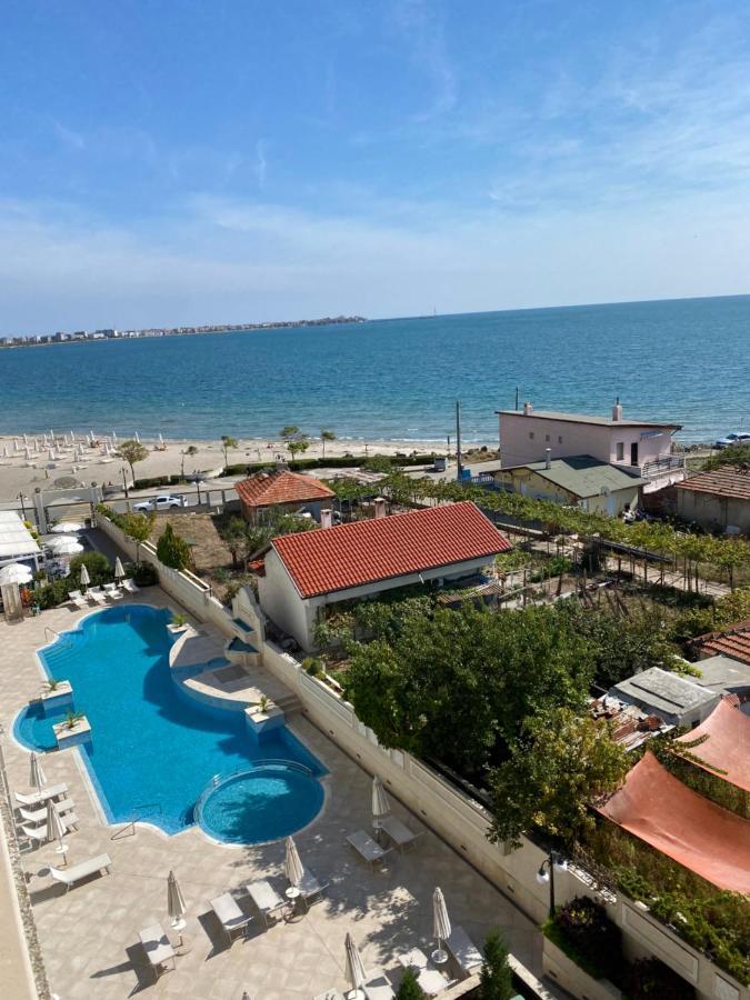 Private Super Apartments By Sea In Apart Hotel ! 포마리 외부 사진