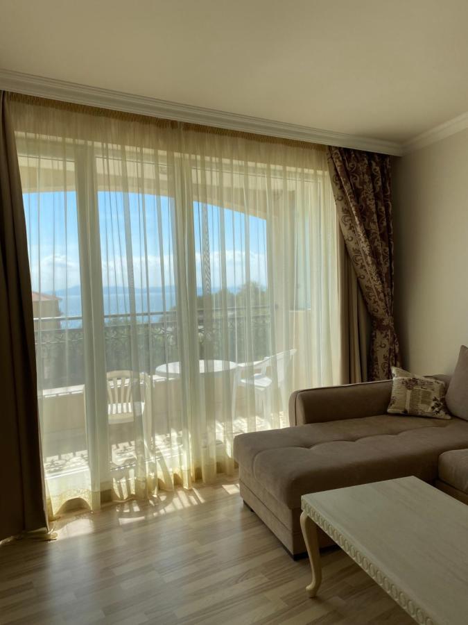 Private Super Apartments By Sea In Apart Hotel ! 포마리 외부 사진