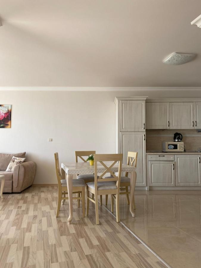 Private Super Apartments By Sea In Apart Hotel ! 포마리 외부 사진