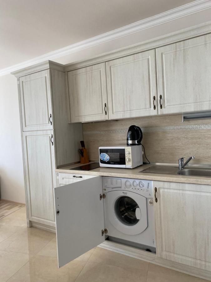 Private Super Apartments By Sea In Apart Hotel ! 포마리 외부 사진