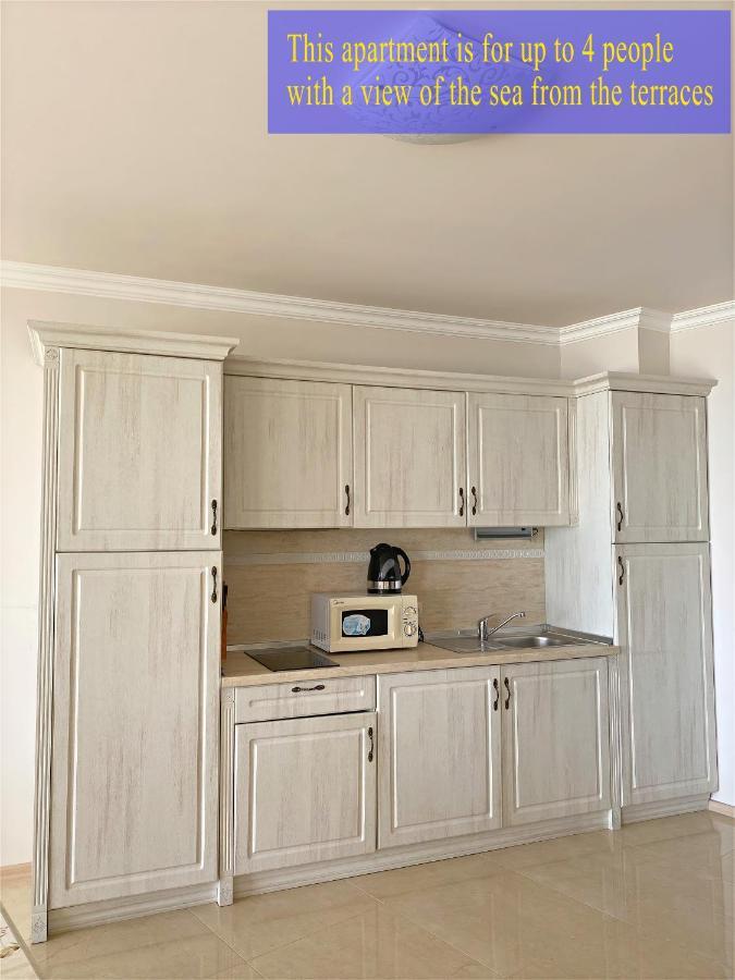 Private Super Apartments By Sea In Apart Hotel ! 포마리 외부 사진